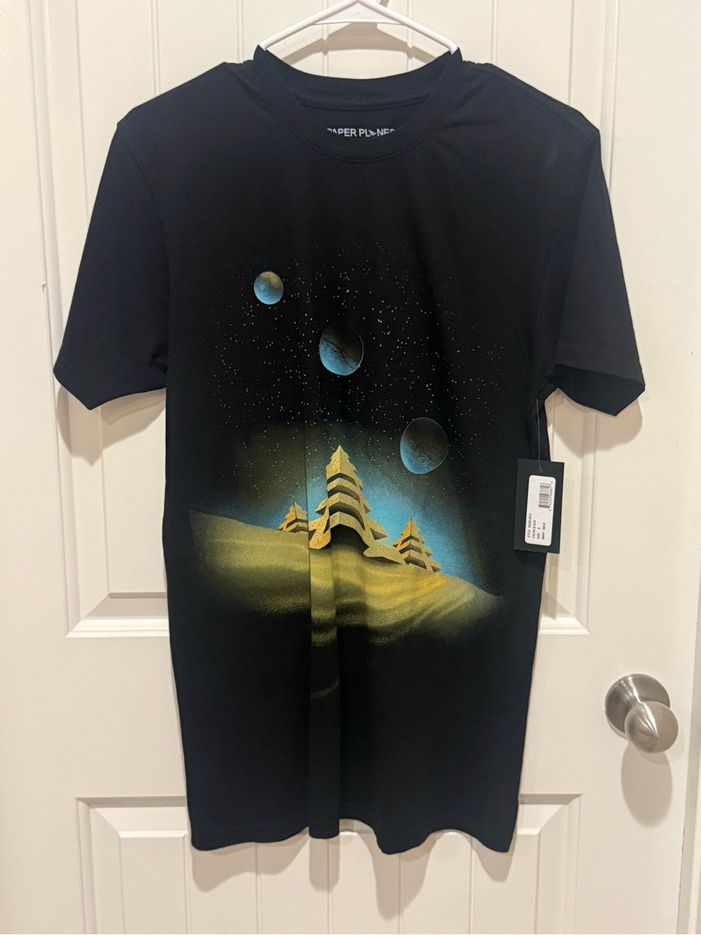 Men’s Paper Planes Tee size Small